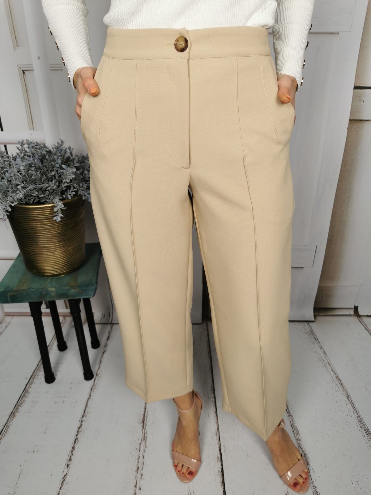spodnie garniturowe beżowe