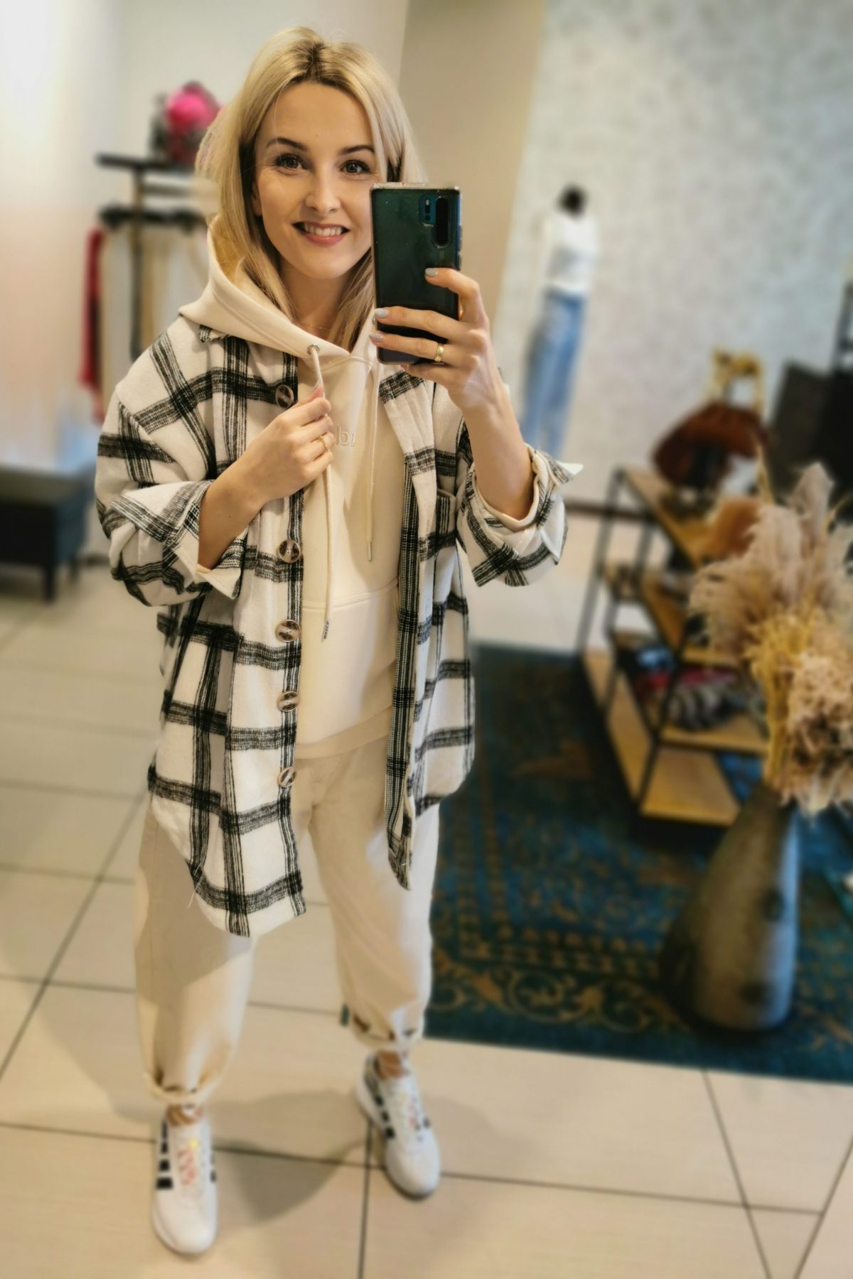 koszula, okrycie wierzchnie, bluzy