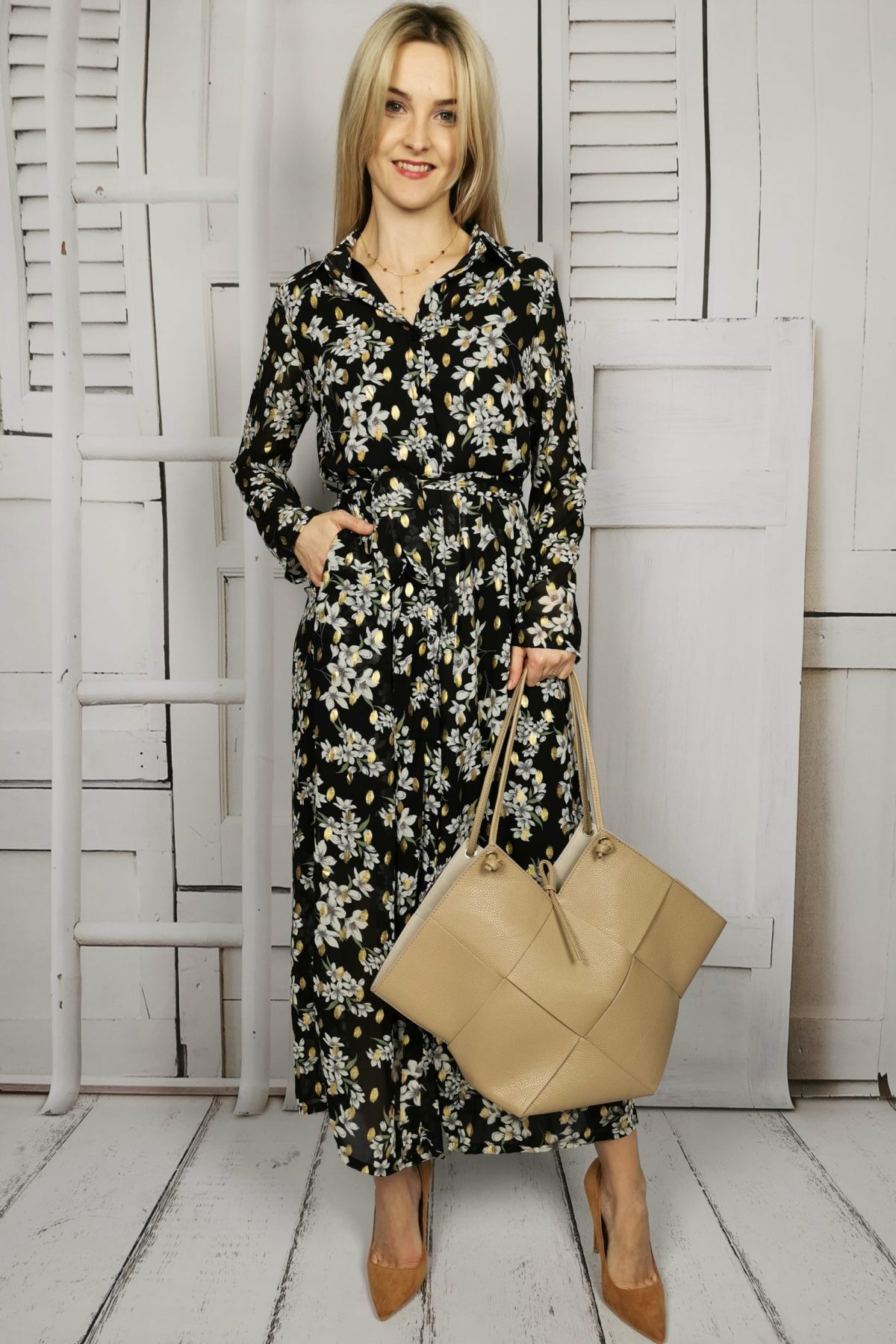 SUKIENKA W KWIATY SUKIENKA SZMIZJERKA CZARNA SUKIENKA W KWIATY SUKIENKA WIĄZANA W PASIE SUKIENKA W RUMIANKI