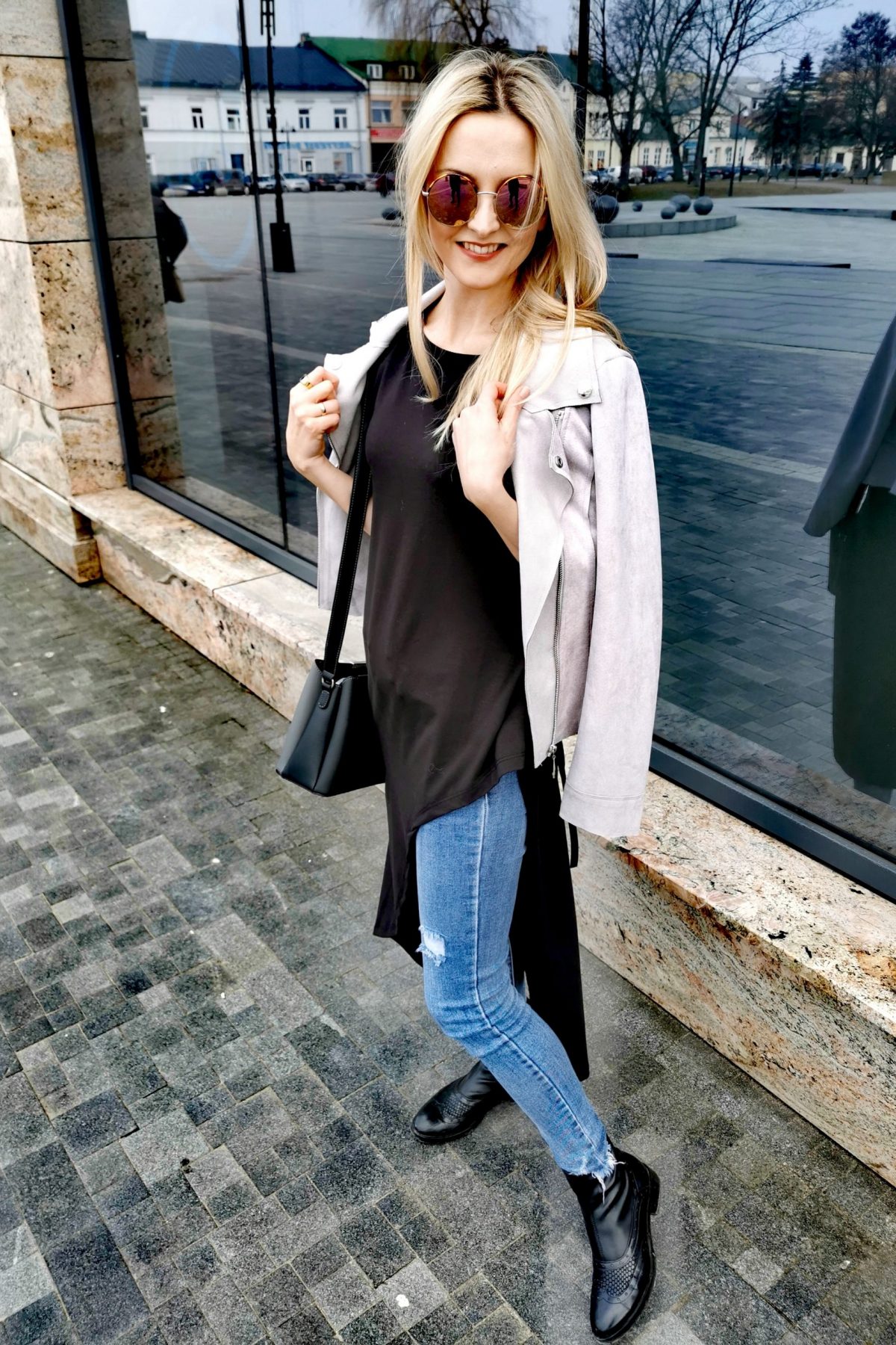 tunika czarna długa, bawełniana tunika, tunika z językiem, długi t-shirt, wiązana tunika, tunika wiązana na sznurek